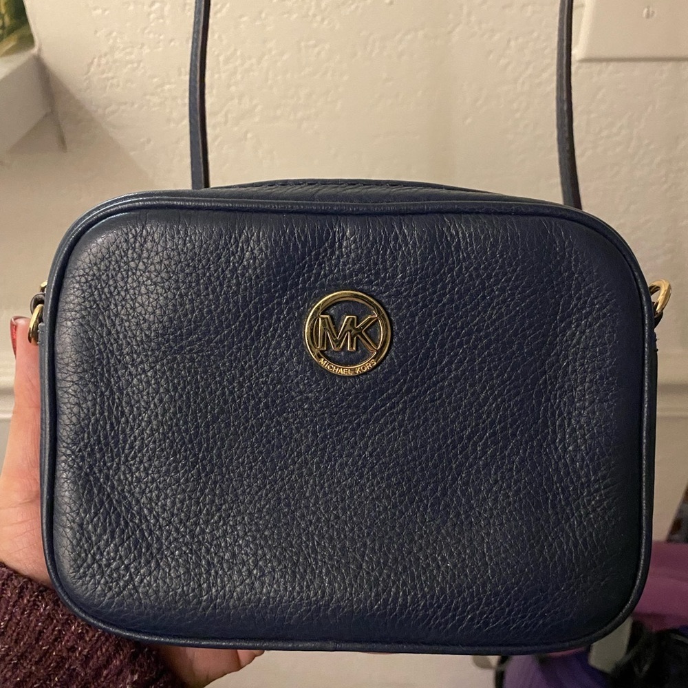 Michael kors crossbody bag